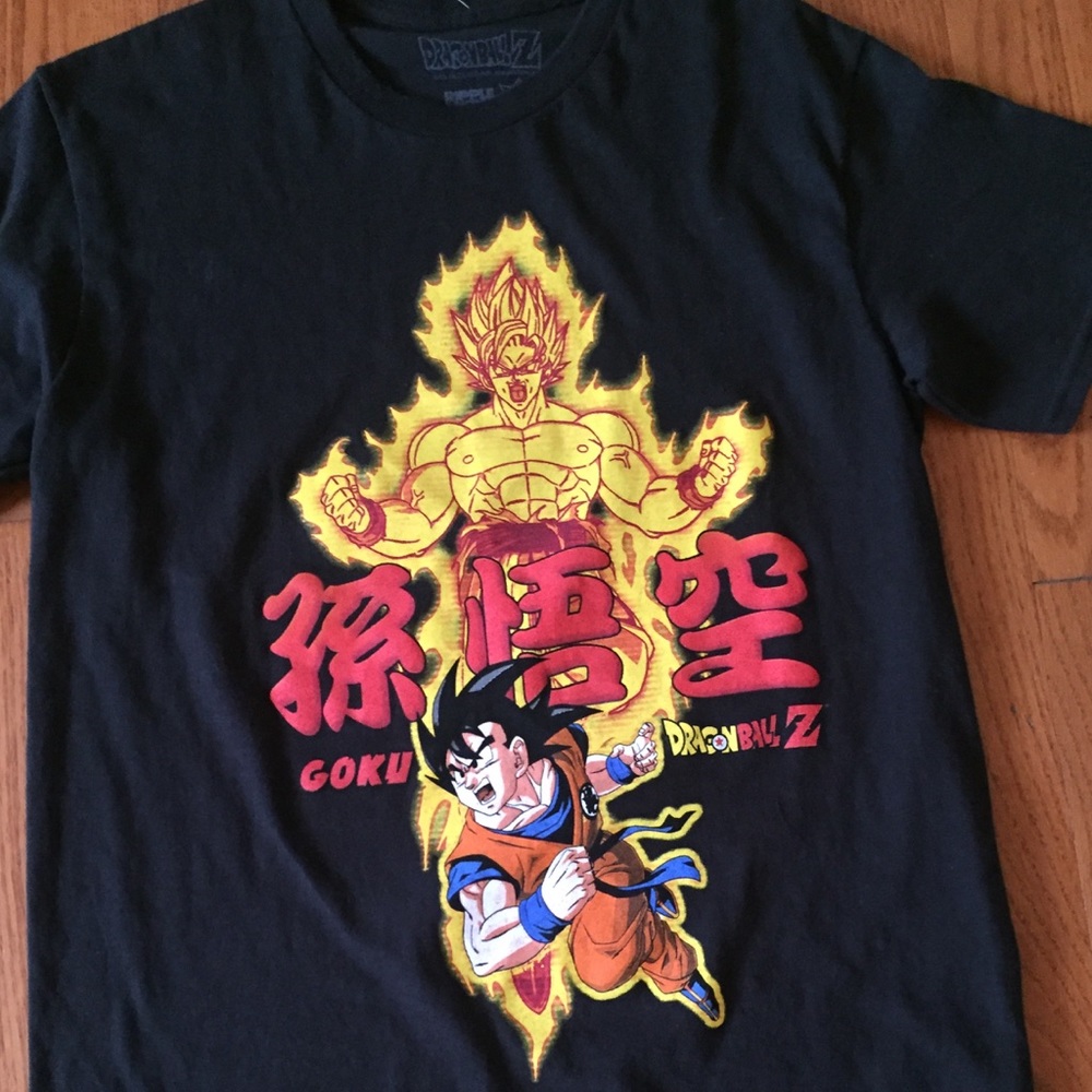 New Dragon Ball Z men’s shirt small NWT